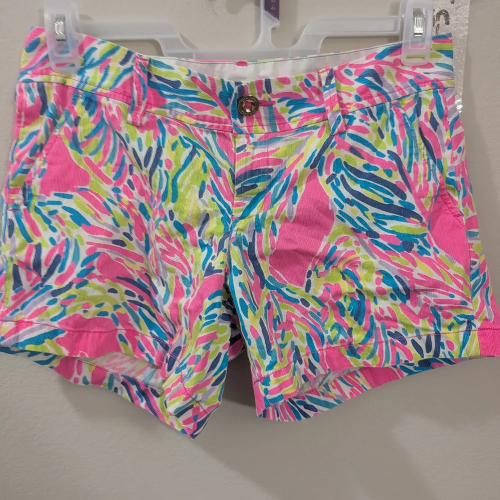 Lily Pultizer Callahan Pink and Blue Patterned Women's Shorts - Picture 2 of 8